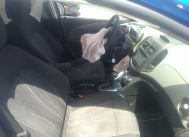 Photo 4 VIN: 1G1JC5SB2G4164160 - CHEVROLET SONIC 