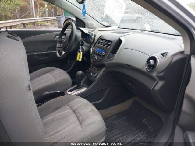 Photo 4 VIN: 1G1JC5SB3D4166852 - CHEVROLET SONIC 