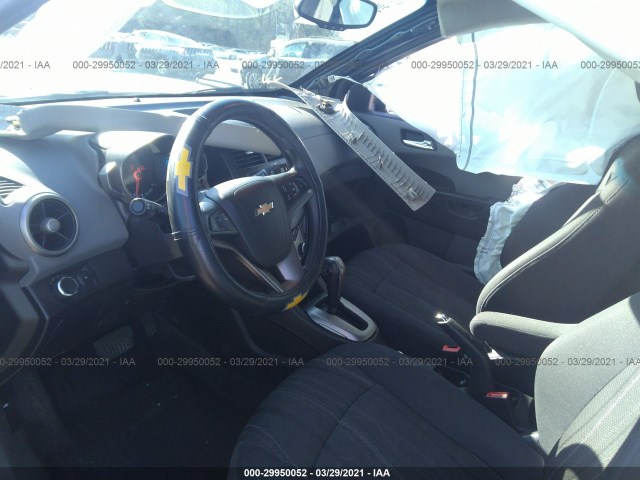 Photo 4 VIN: 1G1JC5SB3E4137949 - CHEVROLET SONIC 