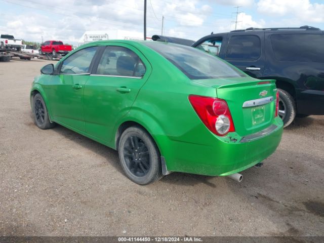 Photo 2 VIN: 1G1JC5SB4F4149934 - CHEVROLET SONIC 