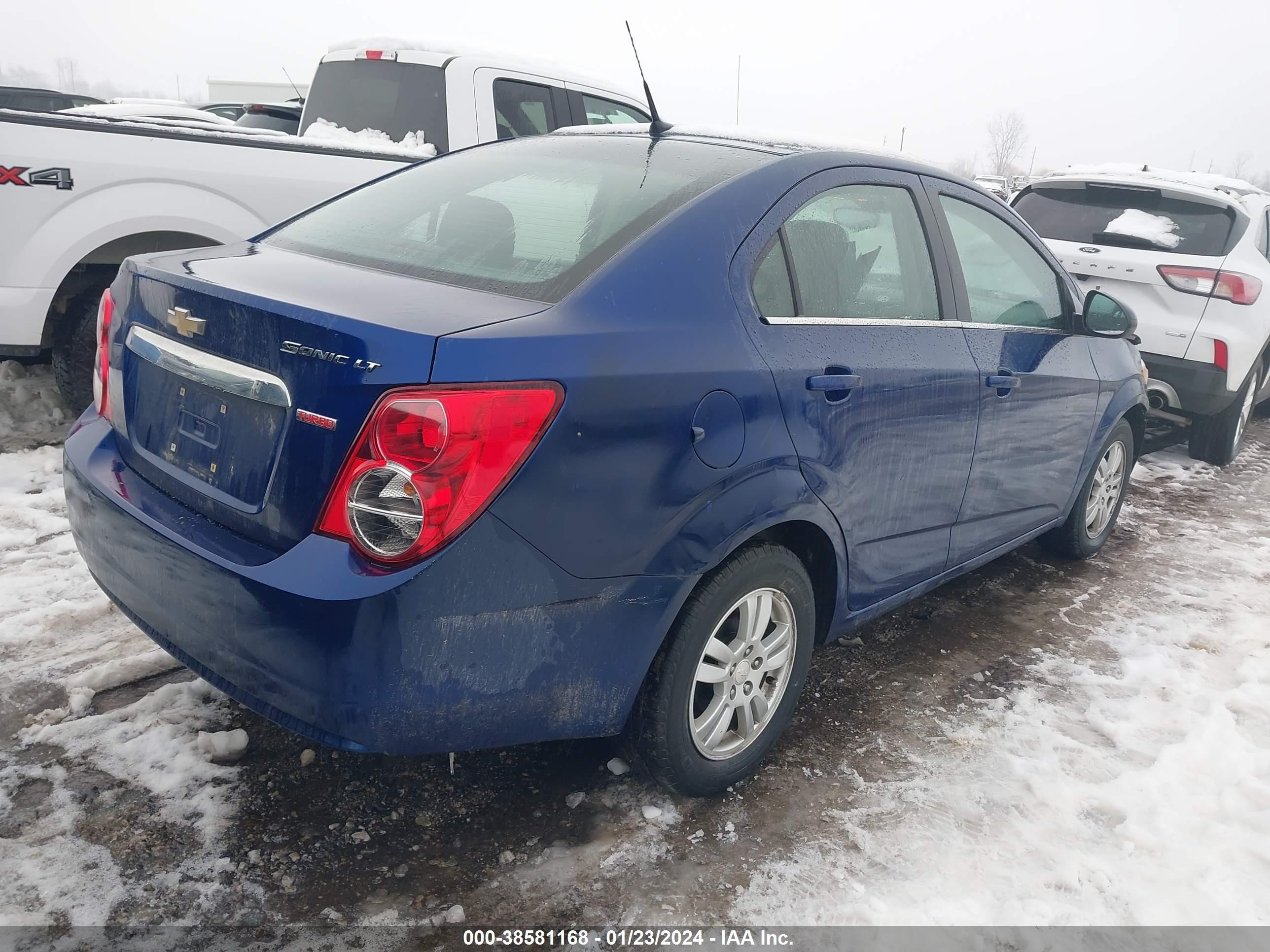 Photo 3 VIN: 1G1JC5SB5D4105969 - CHEVROLET SONIC 