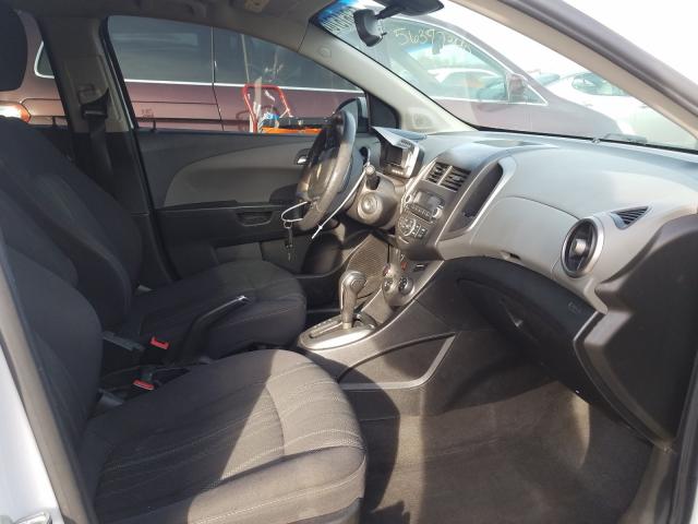 Photo 4 VIN: 1G1JC5SB5D4169090 - CHEVROLET SONIC LT 