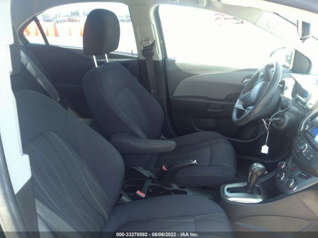 Photo 4 VIN: 1G1JC5SB5D4216229 - CHEVROLET SONIC 