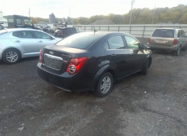 Photo 3 VIN: 1G1JC5SB5E4243576 - CHEVROLET SONIC 