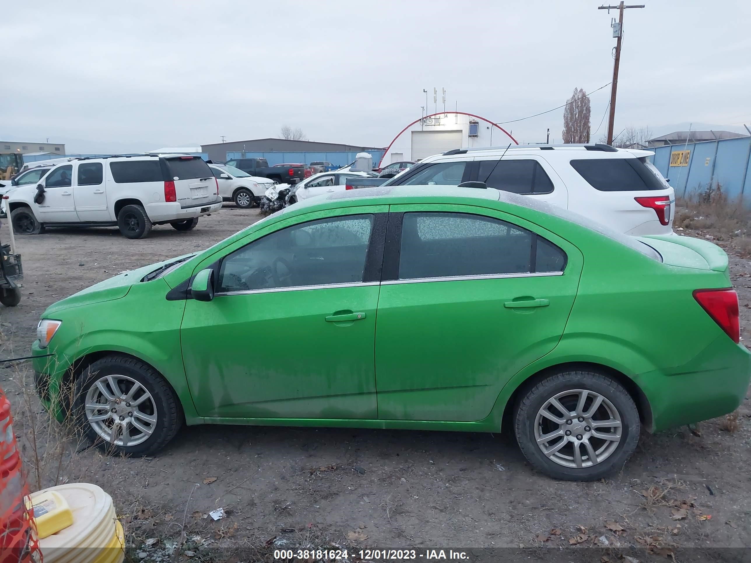 Photo 13 VIN: 1G1JC5SB6F4130270 - CHEVROLET SONIC 