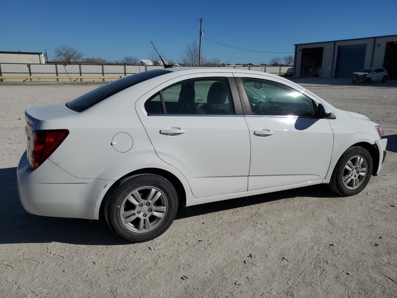 Photo 2 VIN: 1G1JC5SB7E4148114 - CHEVROLET SONIC 