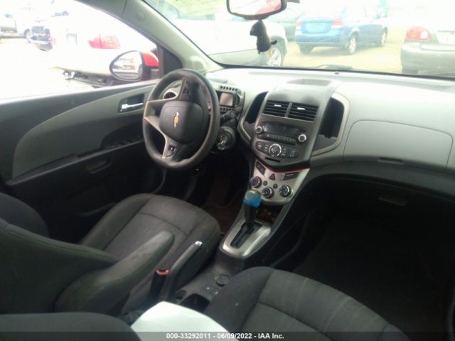 Photo 4 VIN: 1G1JC5SB8D4102337 - CHEVROLET SONIC 