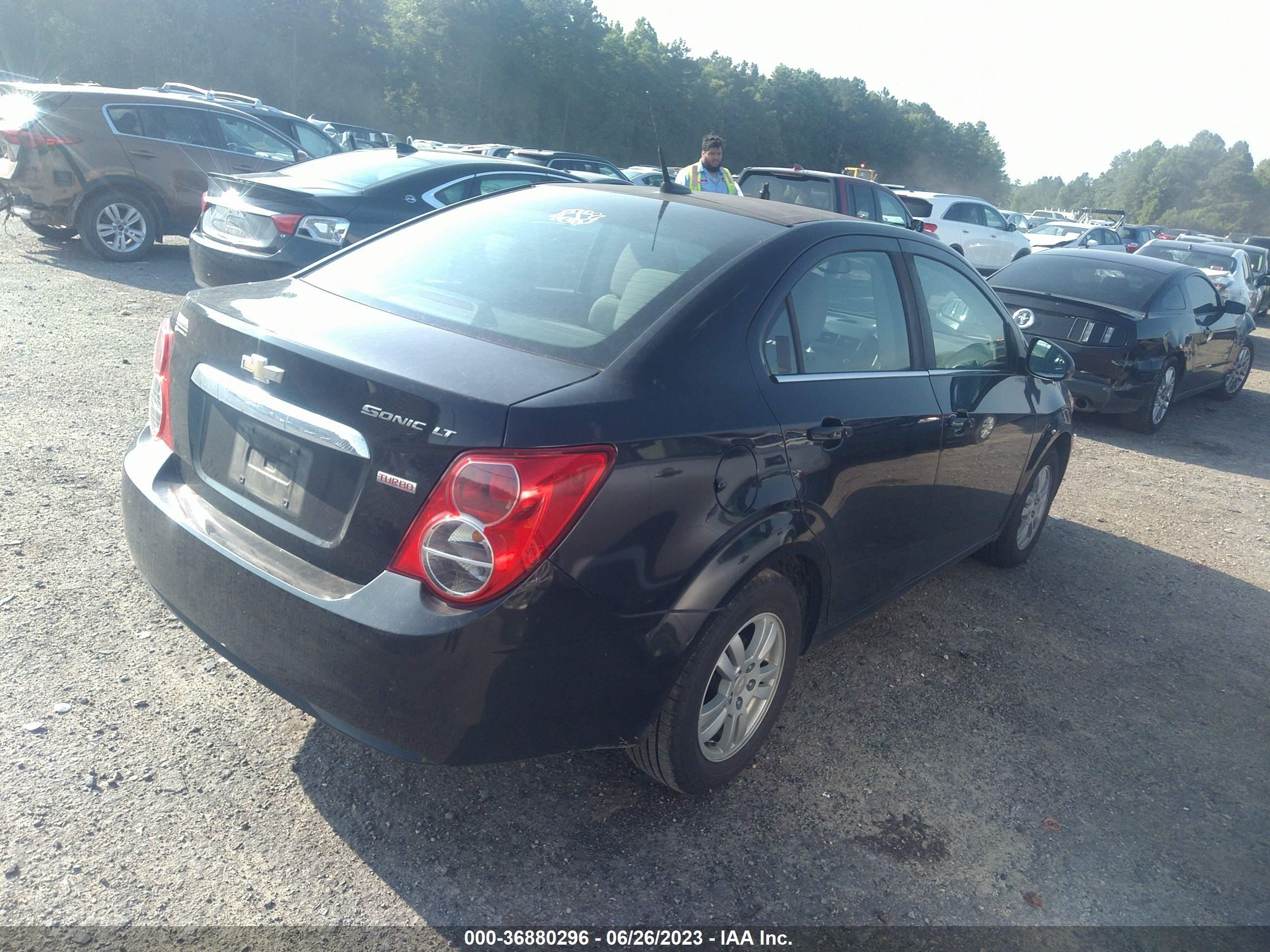 Photo 3 VIN: 1G1JC5SB9E4116510 - CHEVROLET SONIC 