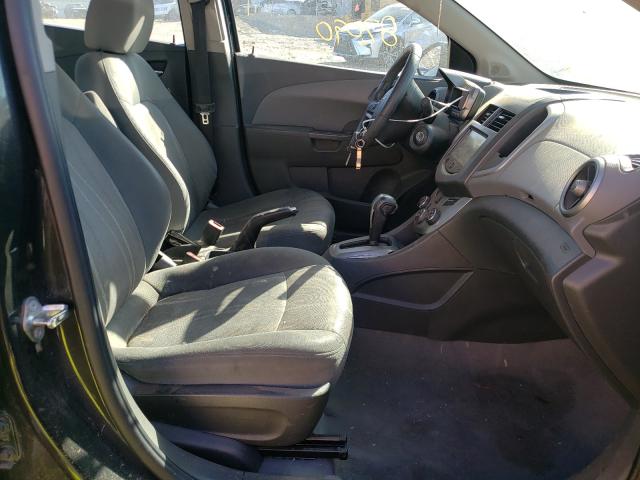 Photo 4 VIN: 1G1JC5SBXF4137500 - CHEVROLET SONIC LT 