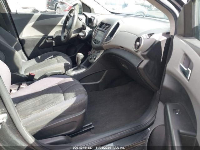 Photo 4 VIN: 1G1JC5SG0G4140712 - CHEVROLET SONIC 