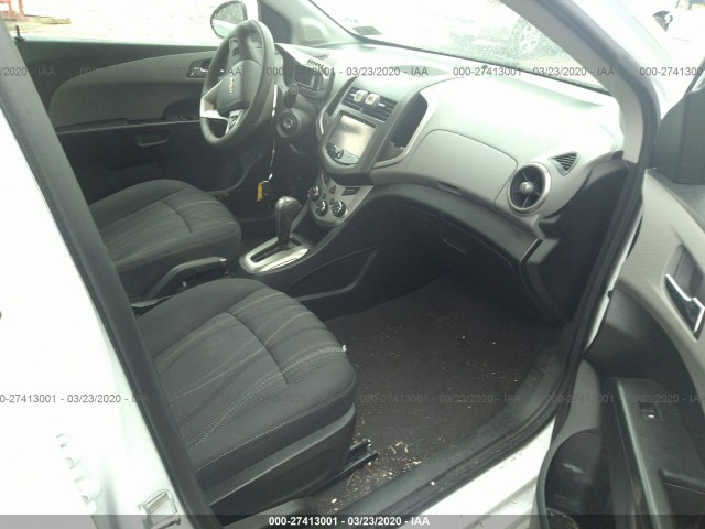 Photo 4 VIN: 1G1JC5SG0G4156909 - CHEVROLET SONIC 