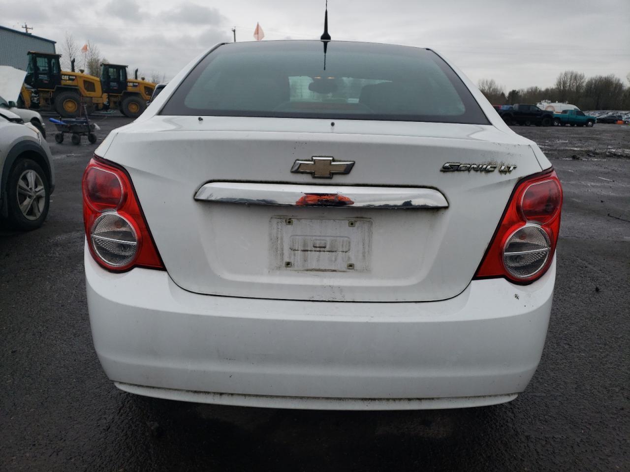 Photo 5 VIN: 1G1JC5SG1D4228776 - CHEVROLET SONIC 