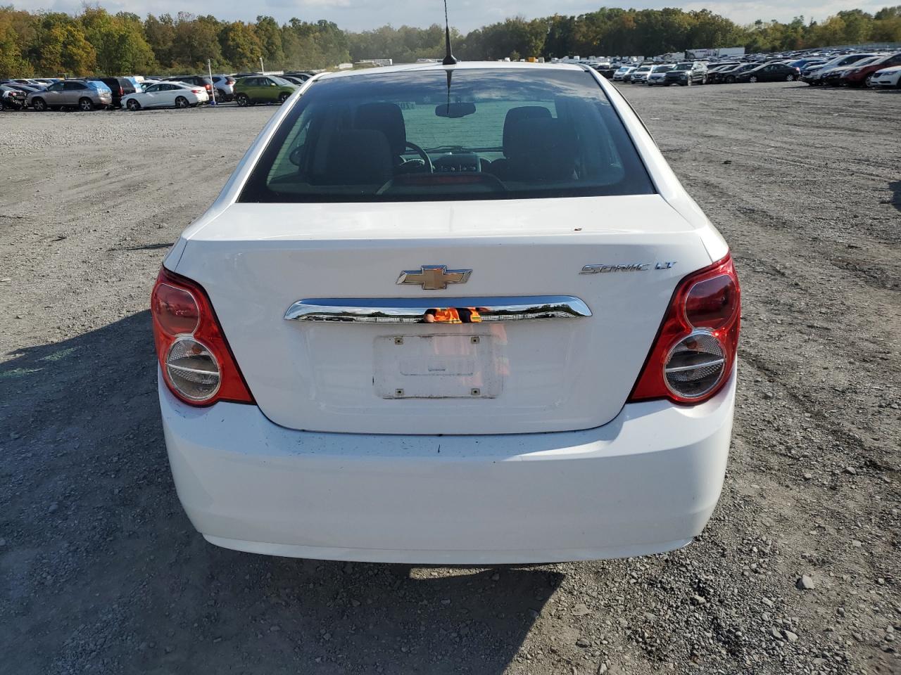 Photo 5 VIN: 1G1JC5SG1E4139663 - CHEVROLET SONIC 