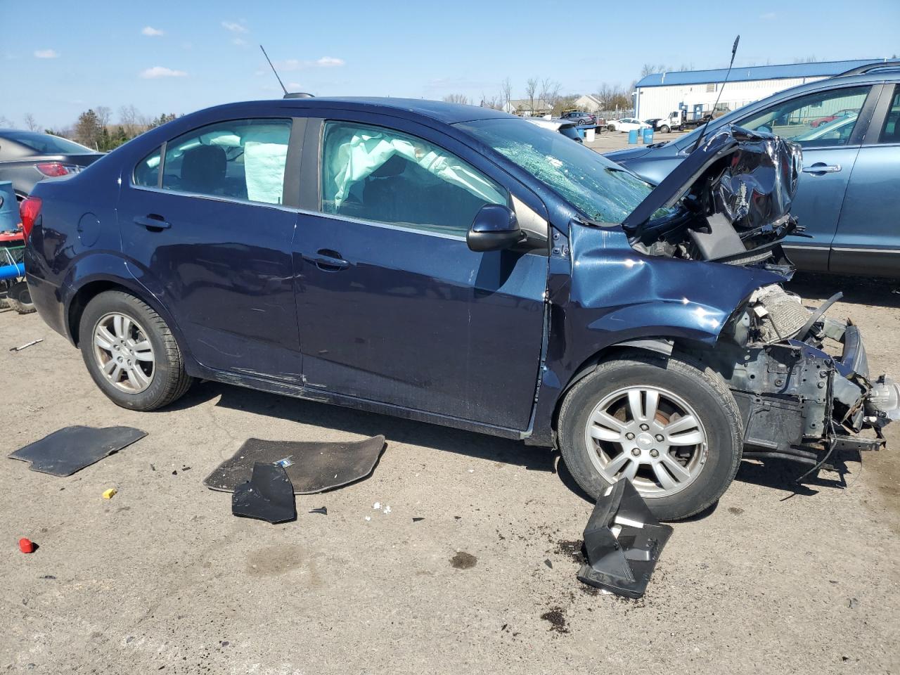 Photo 3 VIN: 1G1JC5SG1F4147103 - CHEVROLET SONIC 