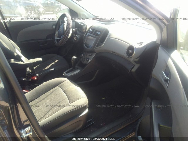 Photo 4 VIN: 1G1JC5SG2G4157883 - CHEVROLET SONIC 