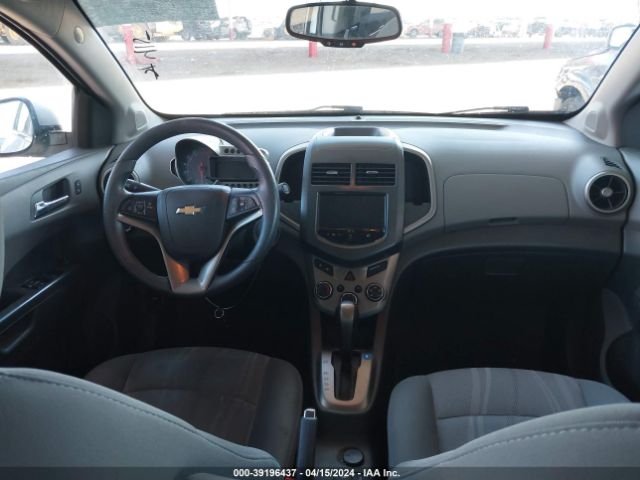 Photo 4 VIN: 1G1JC5SG4E4100694 - CHEVROLET SONIC 