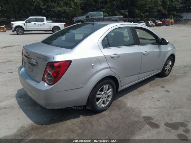 Photo 3 VIN: 1G1JC5SG4E4242379 - CHEVROLET SONIC 