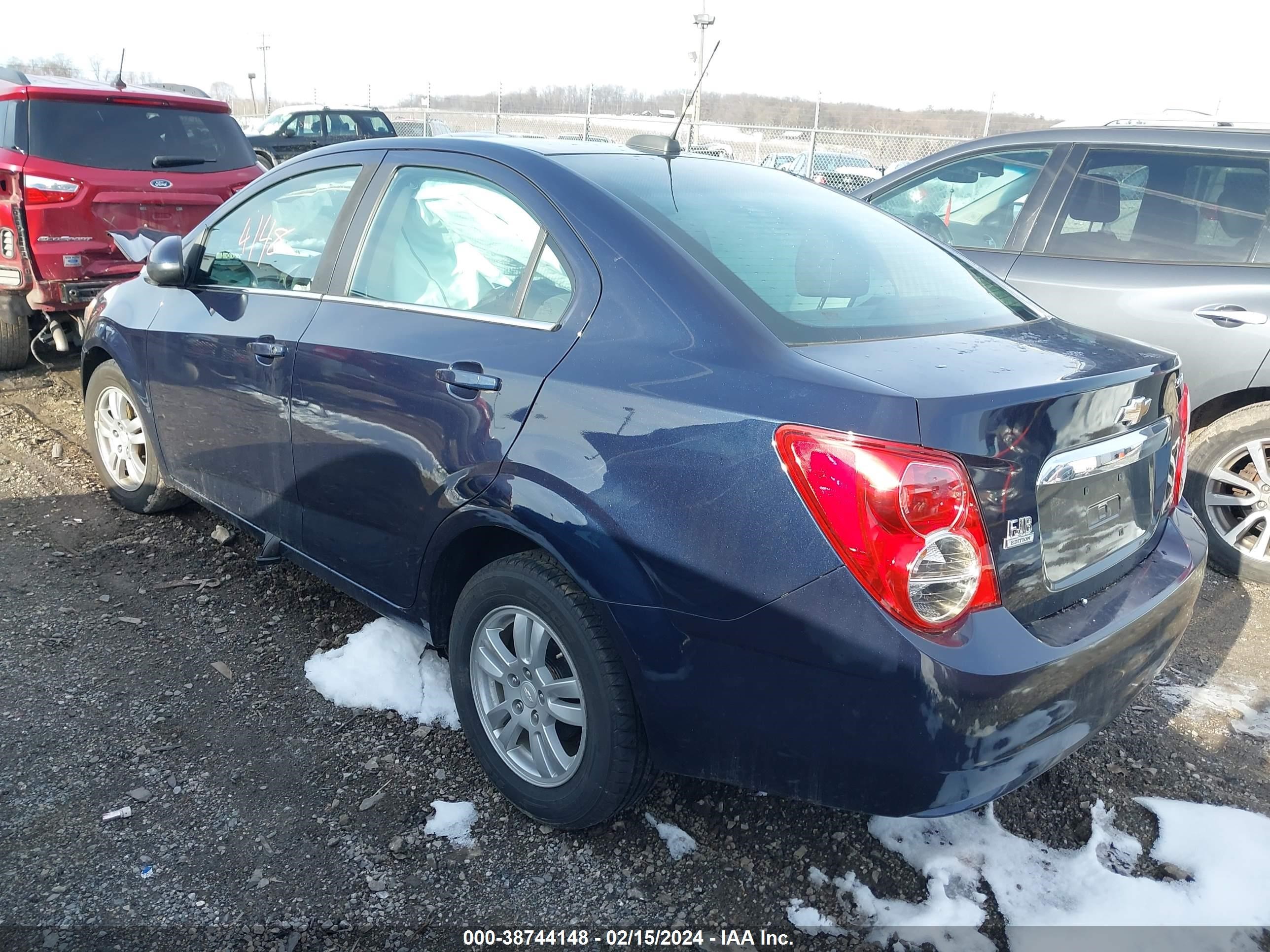 Photo 13 VIN: 1G1JC5SG4F4146141 - CHEVROLET SONIC 