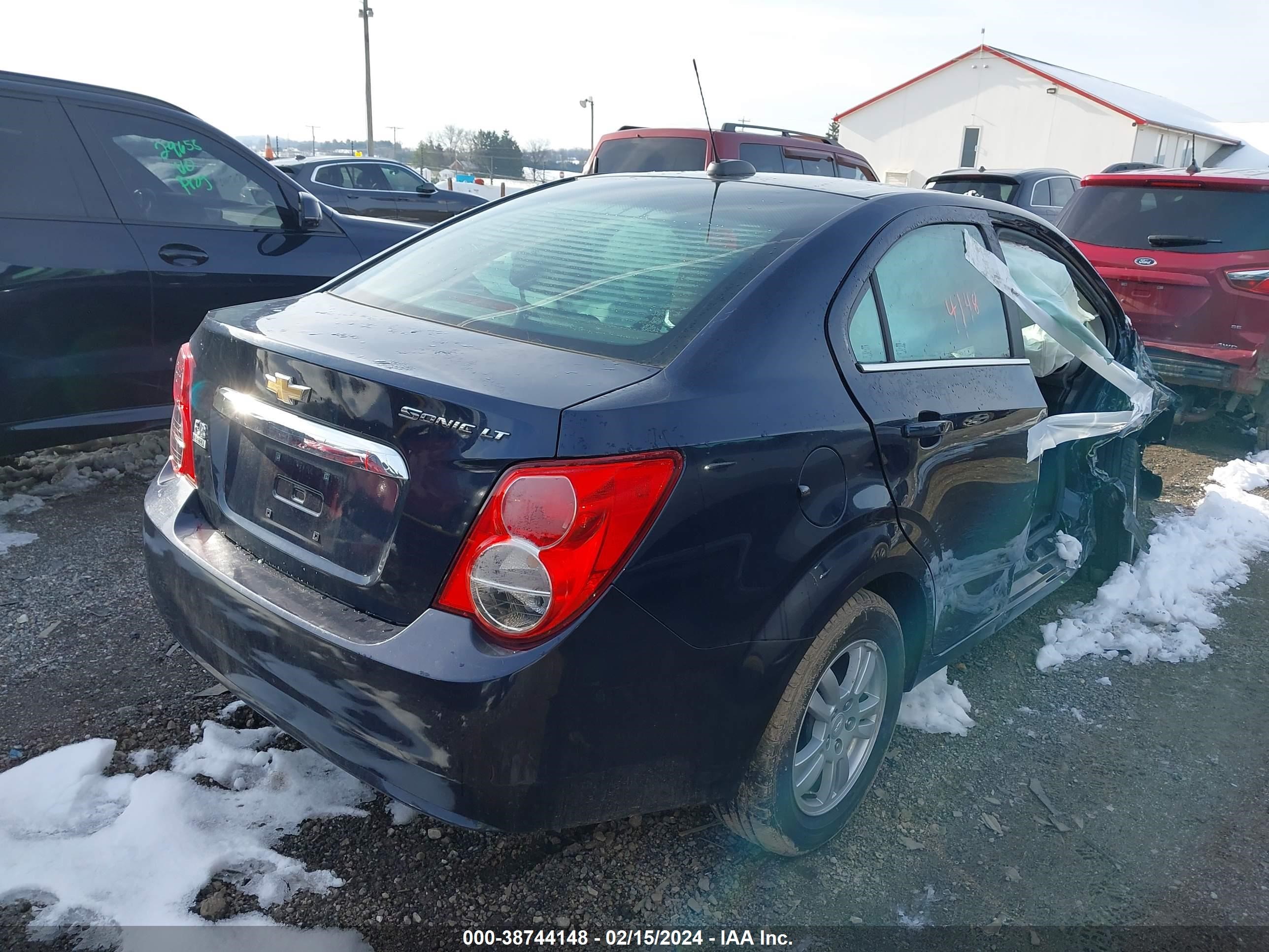 Photo 3 VIN: 1G1JC5SG4F4146141 - CHEVROLET SONIC 