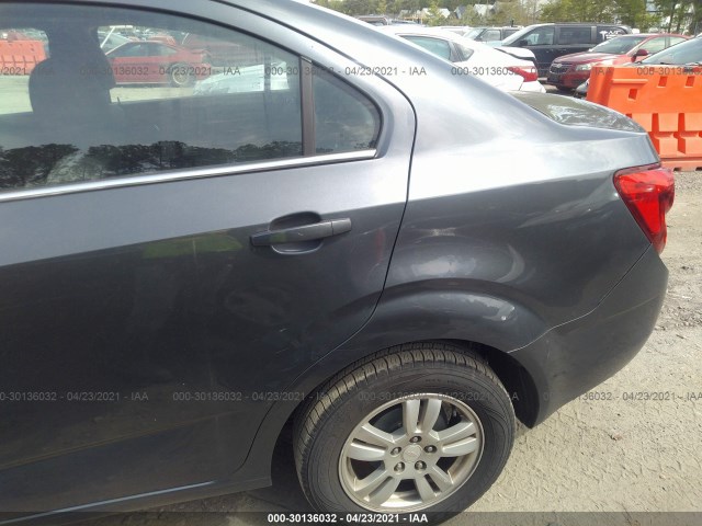 Photo 5 VIN: 1G1JC5SG5D4141494 - CHEVROLET SONIC 