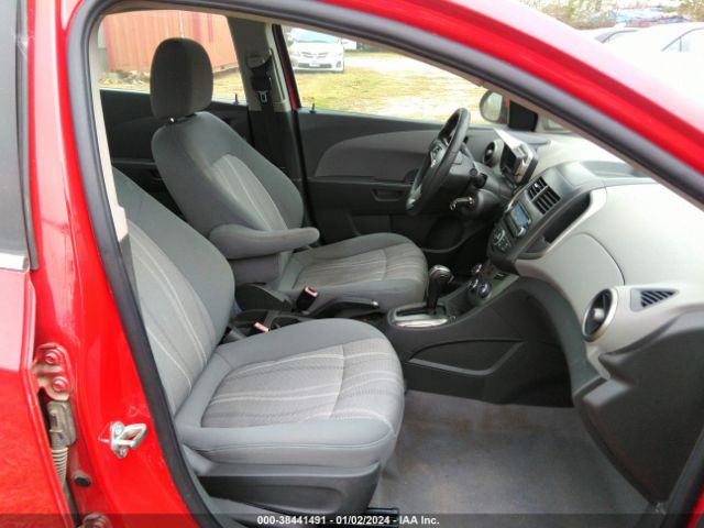 Photo 4 VIN: 1G1JC5SG5D4231843 - CHEVROLET SONIC 