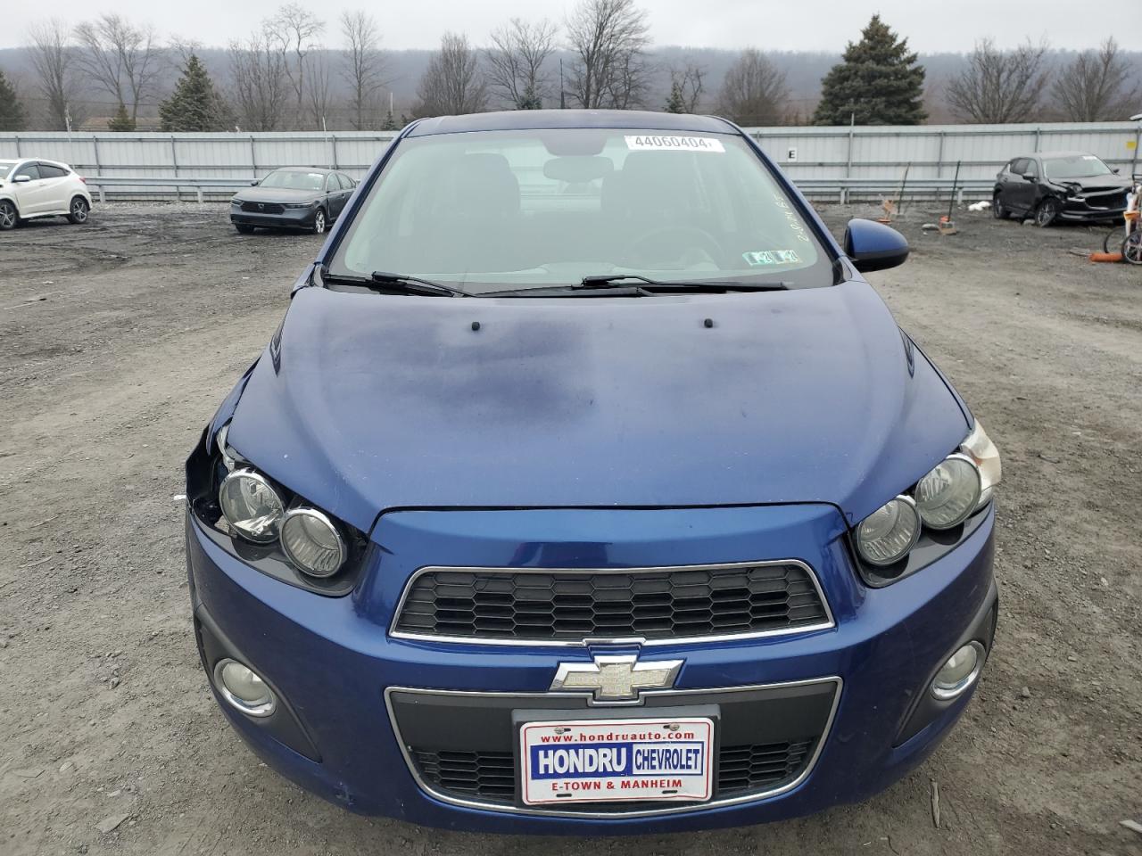 Photo 4 VIN: 1G1JC5SG5D4236654 - CHEVROLET SONIC 