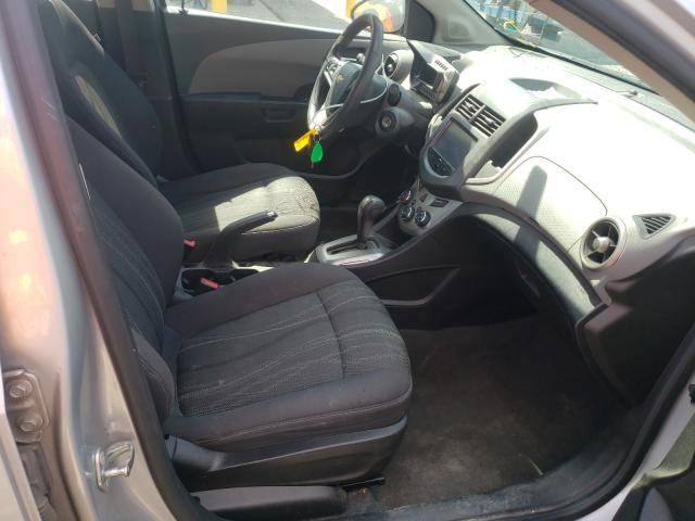 Photo 4 VIN: 1G1JC5SG5F4136587 - CHEVROLET SONIC LT 