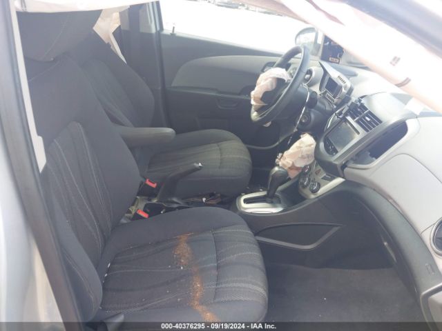 Photo 4 VIN: 1G1JC5SG5G4147705 - CHEVROLET SONIC 