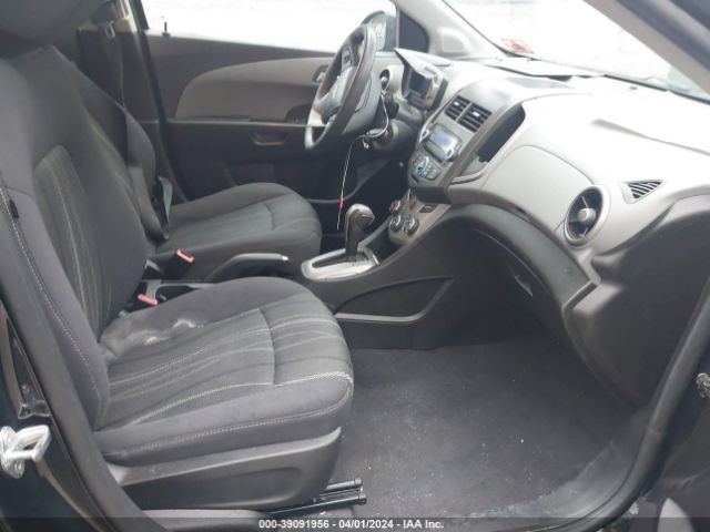 Photo 4 VIN: 1G1JC5SG8D4149475 - CHEVROLET SONIC 