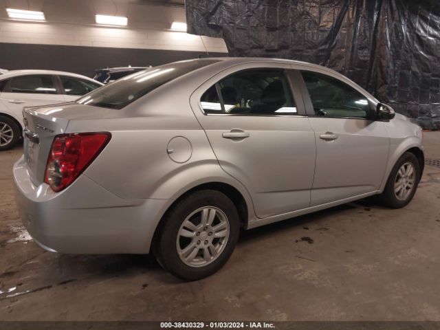 Photo 3 VIN: 1G1JC5SG8E4132760 - CHEVROLET SONIC 