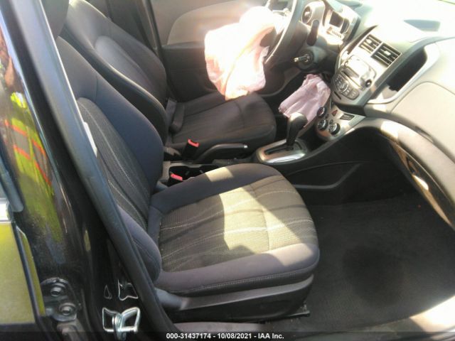 Photo 4 VIN: 1G1JC5SG9E4104160 - CHEVROLET SONIC 