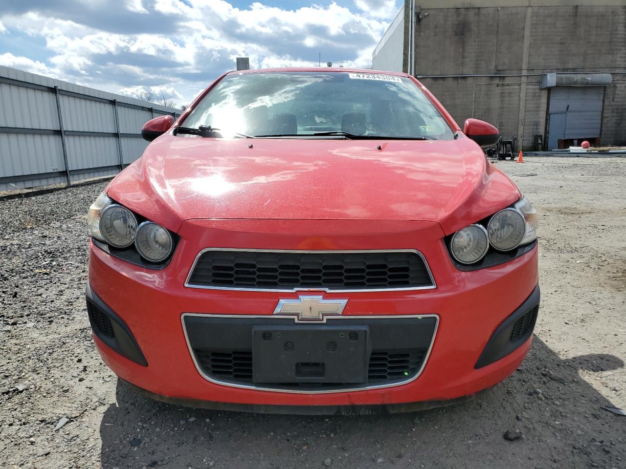 Photo 4 VIN: 1G1JC5SG9E4124408 - CHEVROLET SONIC 