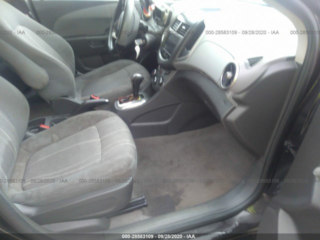 Photo 4 VIN: 1G1JC5SH0E4129019 - CHEVROLET SONIC 