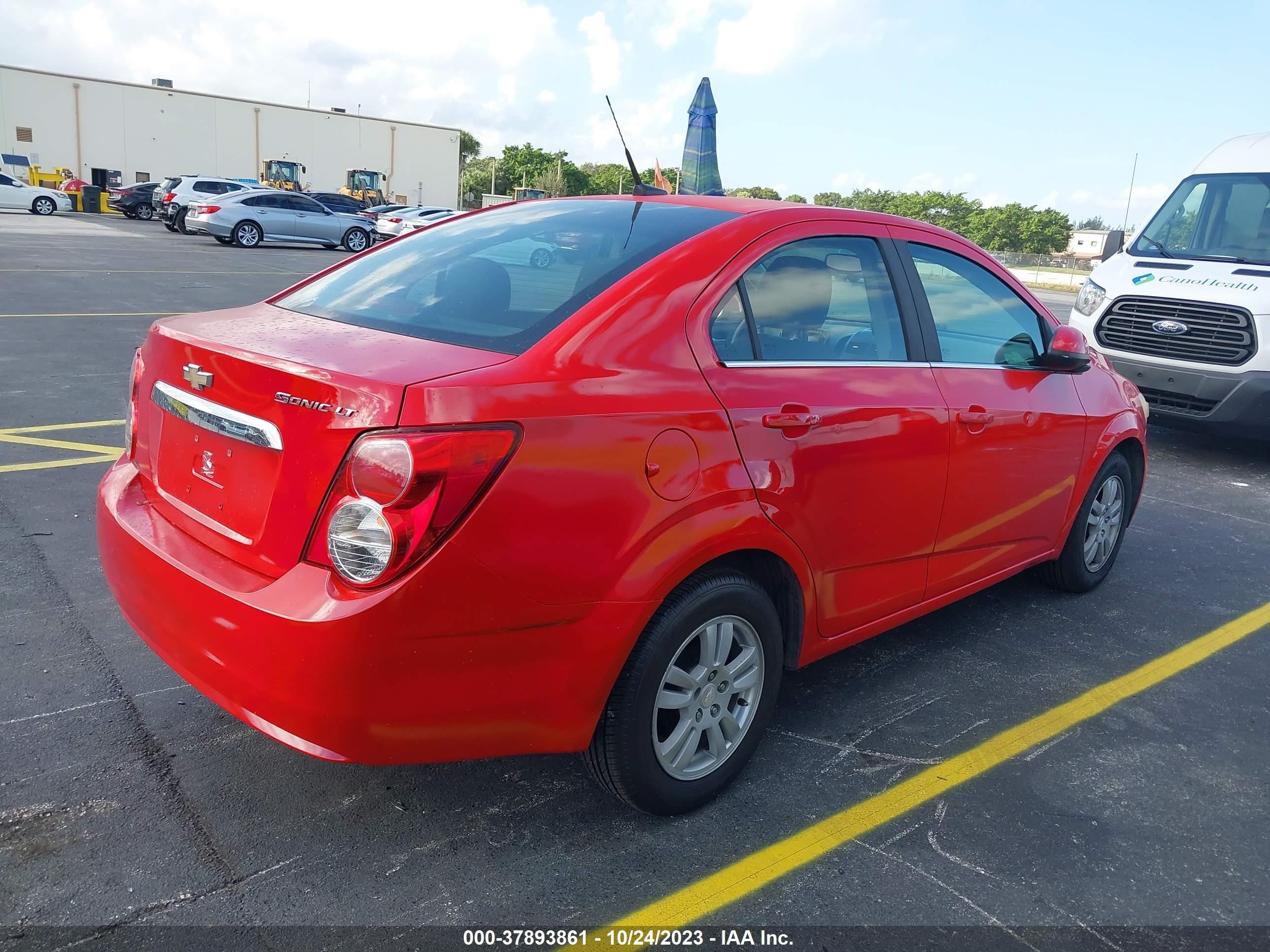 Photo 3 VIN: 1G1JC5SH0E4163526 - CHEVROLET SONIC 