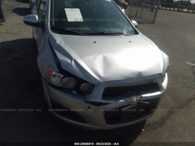 Photo 5 VIN: 1G1JC5SH0E4214975 - CHEVROLET SONIC 