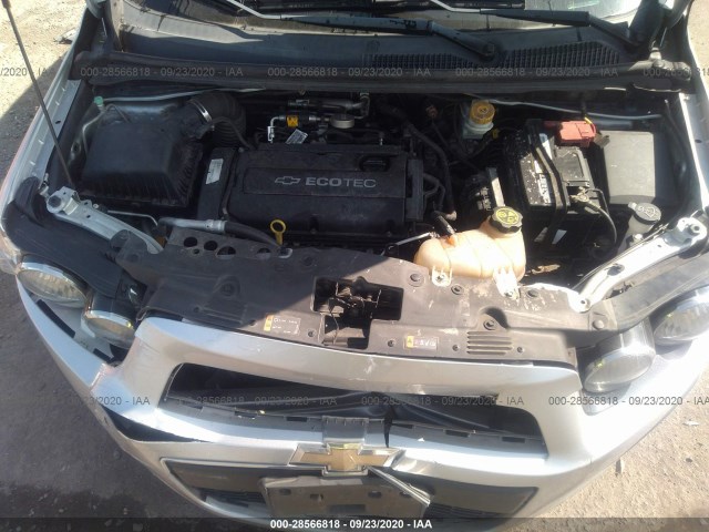 Photo 9 VIN: 1G1JC5SH0E4214975 - CHEVROLET SONIC 