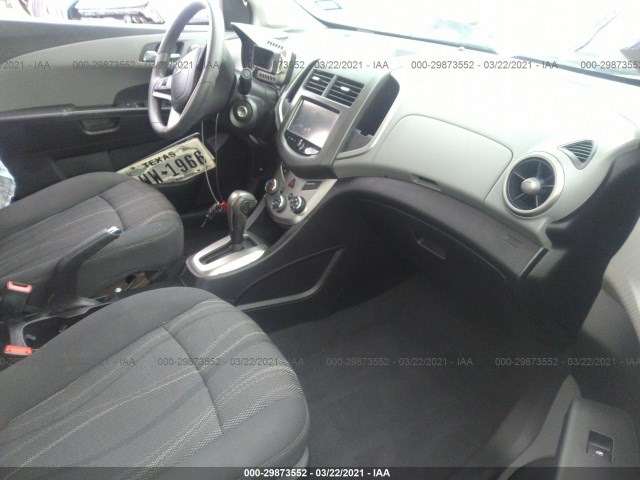 Photo 4 VIN: 1G1JC5SH0G4113065 - CHEVROLET SONIC 