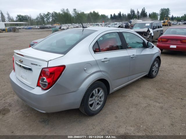 Photo 3 VIN: 1G1JC5SH1C4106720 - CHEVROLET SONIC 