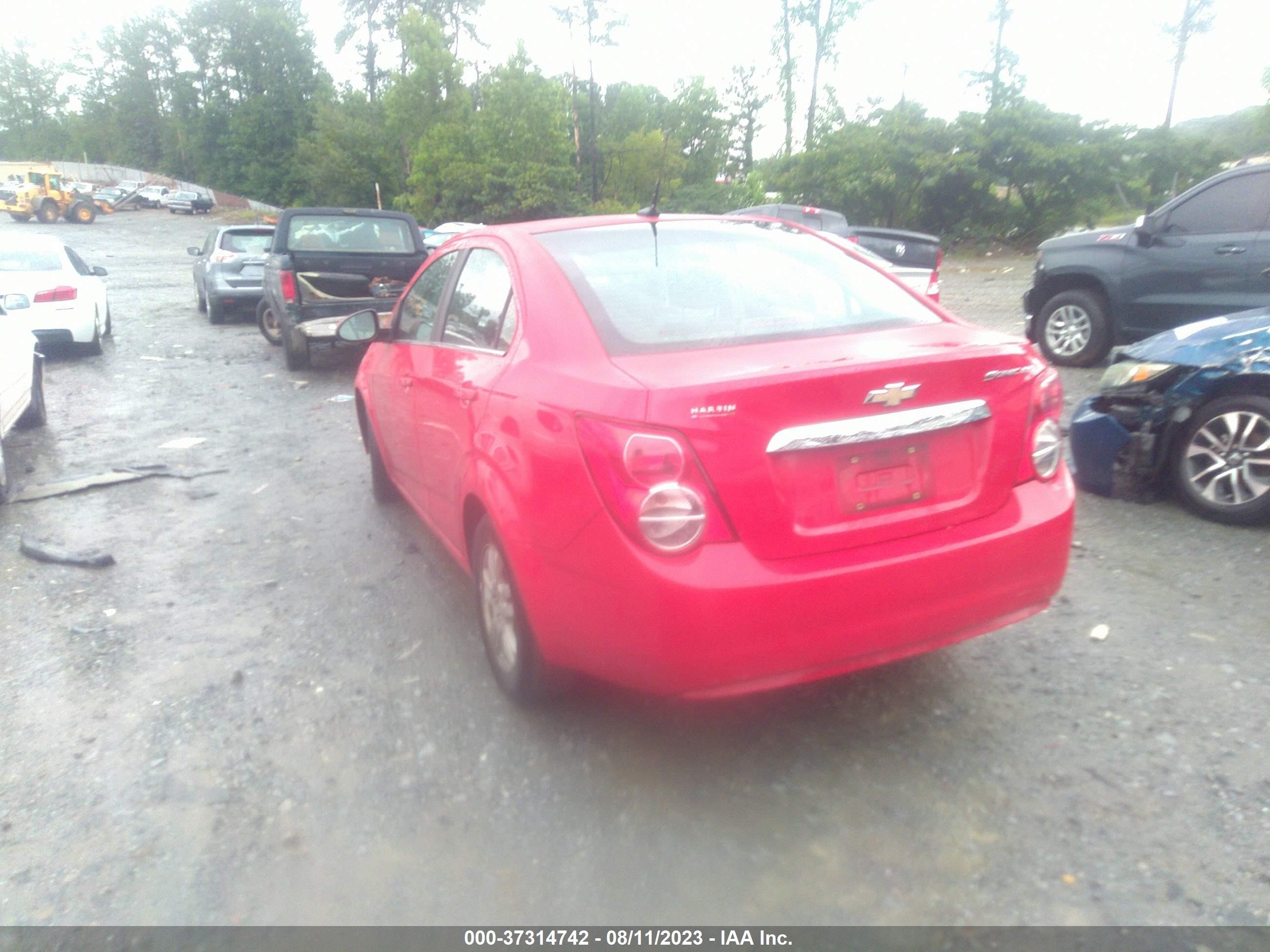 Photo 2 VIN: 1G1JC5SH1C4199402 - CHEVROLET SONIC 