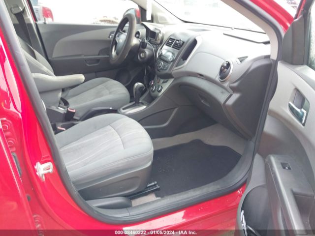 Photo 4 VIN: 1G1JC5SH1D4137998 - CHEVROLET SONIC 