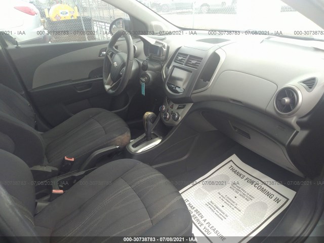 Photo 4 VIN: 1G1JC5SH1D4155725 - CHEVROLET SONIC 