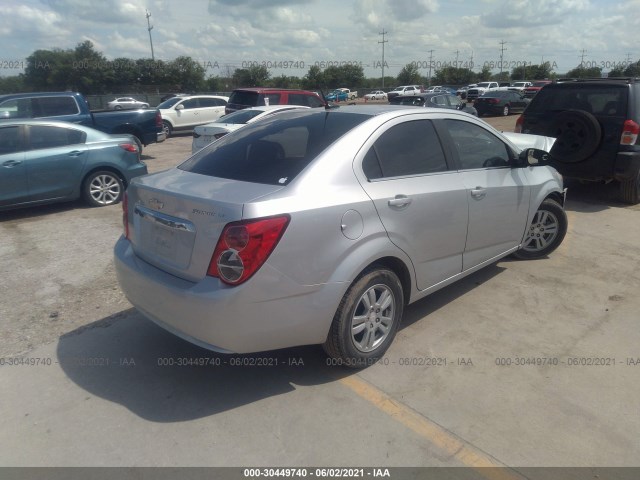 Photo 3 VIN: 1G1JC5SH1E4153295 - CHEVROLET SONIC 