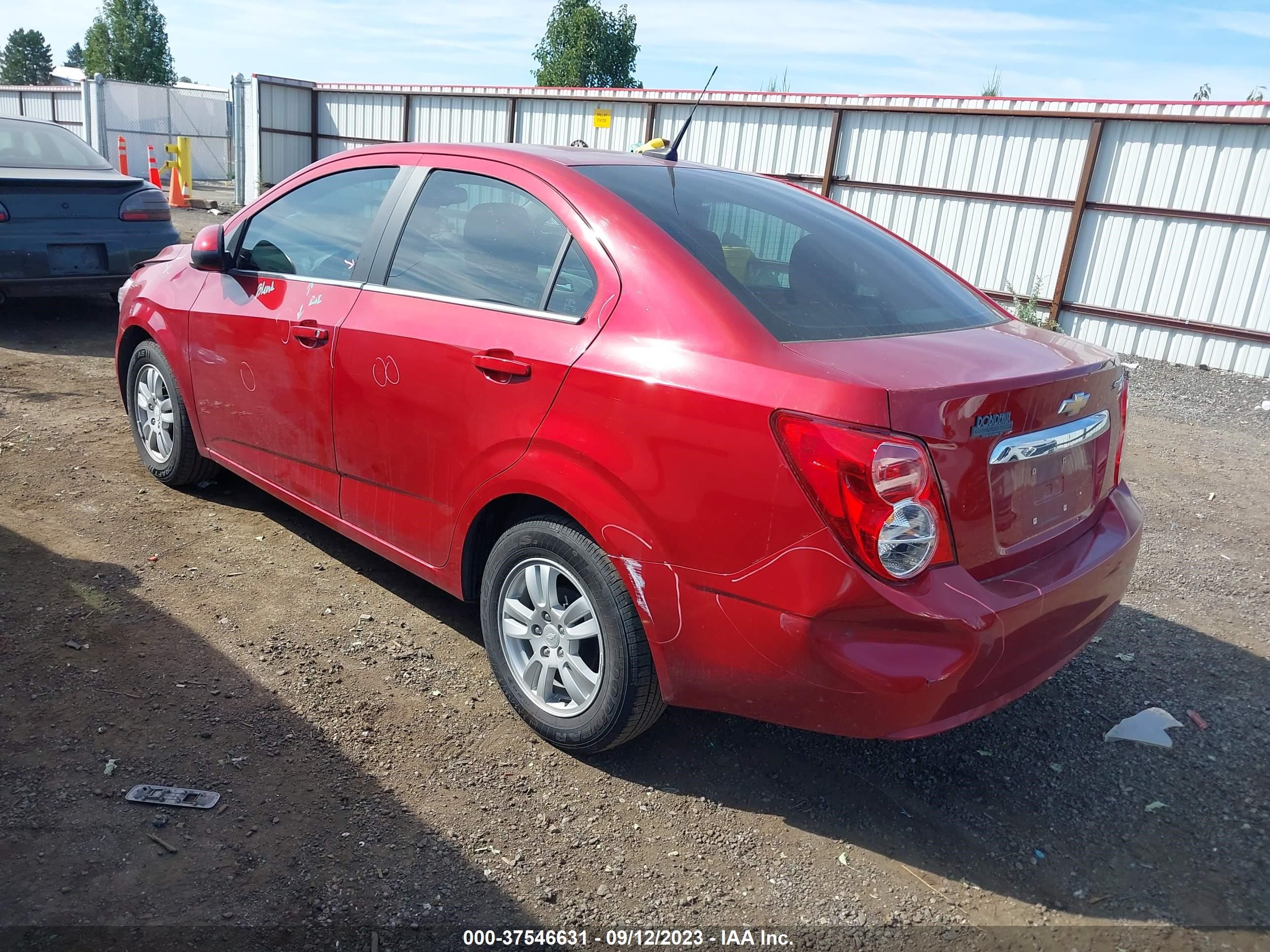 Photo 2 VIN: 1G1JC5SH1E4156472 - CHEVROLET SONIC 