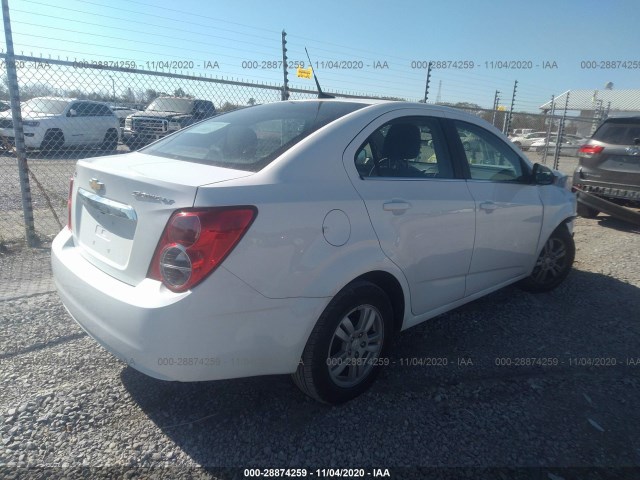 Photo 3 VIN: 1G1JC5SH1E4232188 - CHEVROLET SONIC 