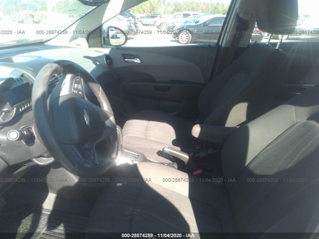 Photo 4 VIN: 1G1JC5SH1E4232188 - CHEVROLET SONIC 