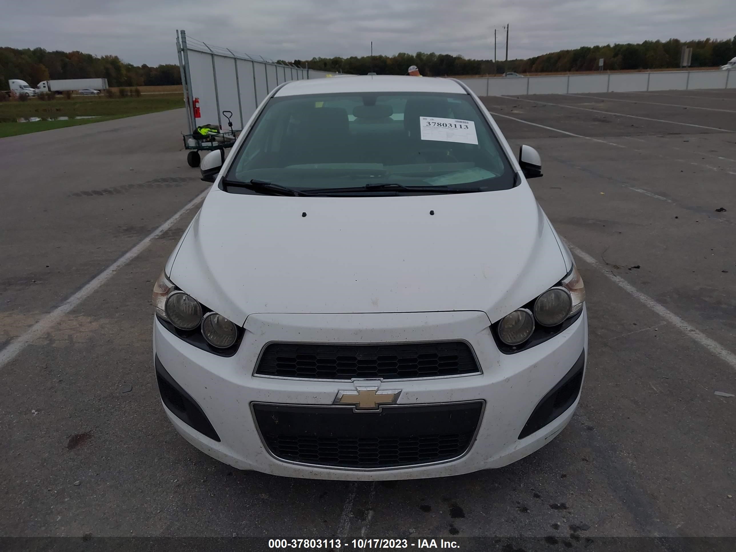 Photo 5 VIN: 1G1JC5SH1F4131217 - CHEVROLET SONIC 