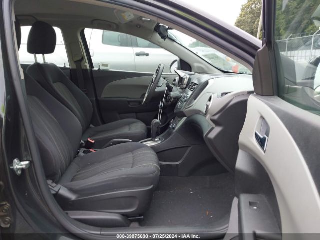 Photo 4 VIN: 1G1JC5SH1F4205736 - CHEVROLET SONIC 