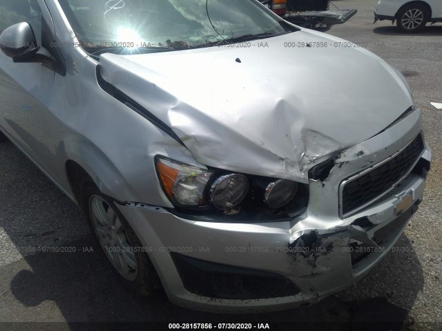 Photo 5 VIN: 1G1JC5SH1G4128920 - CHEVROLET SONIC 