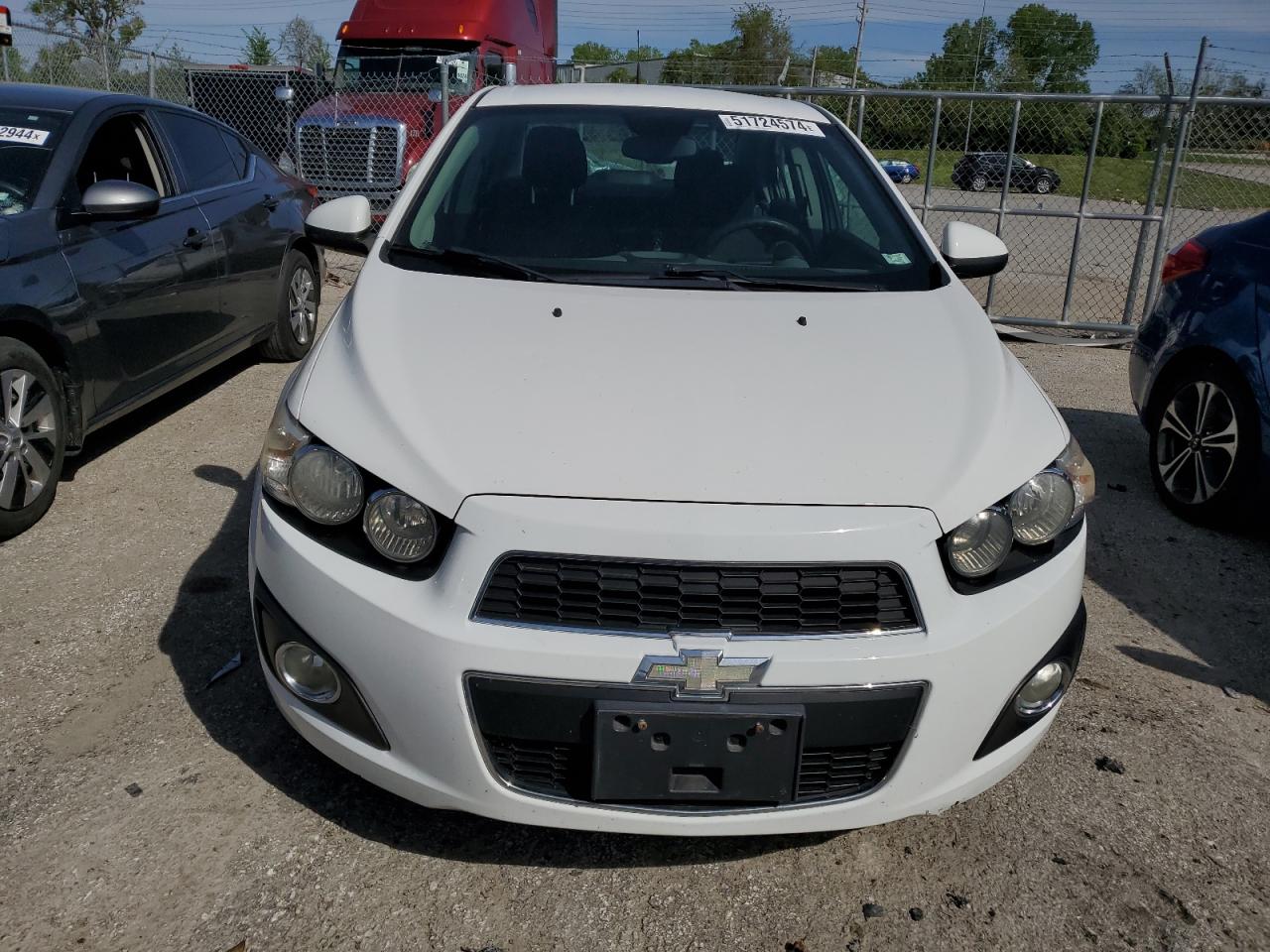 Photo 4 VIN: 1G1JC5SH2C4137572 - CHEVROLET SONIC 