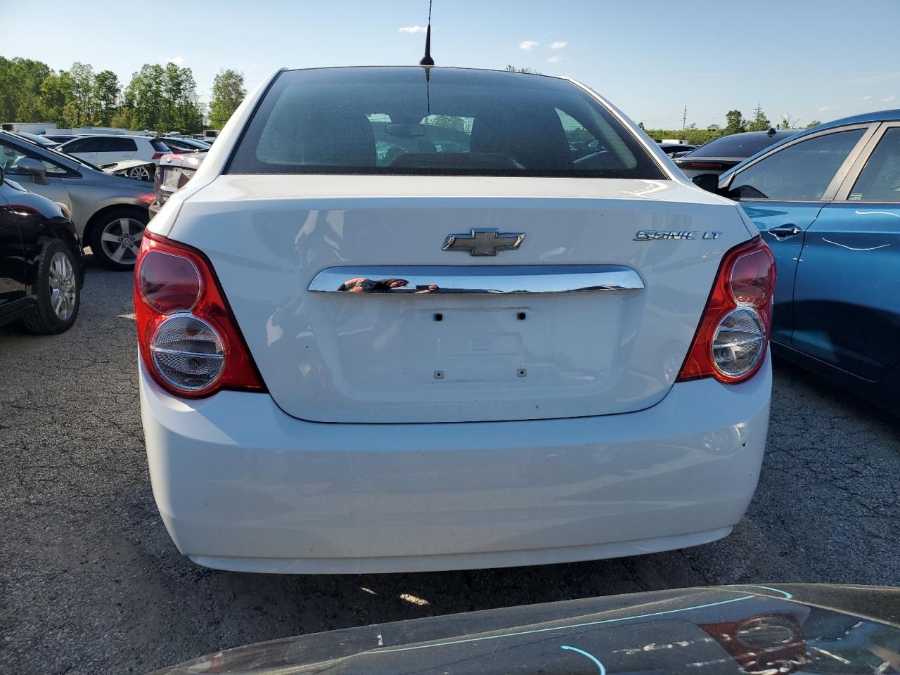 Photo 5 VIN: 1G1JC5SH2C4137572 - CHEVROLET SONIC 